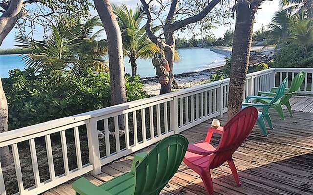 Green Turtle Cay by TechTravel