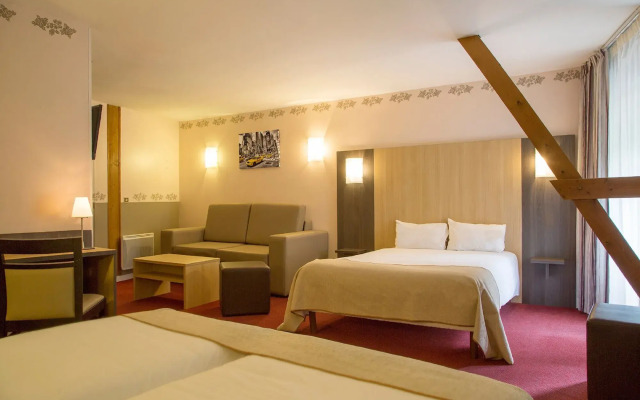 Brit Hotel Chinon le Lion d'Or