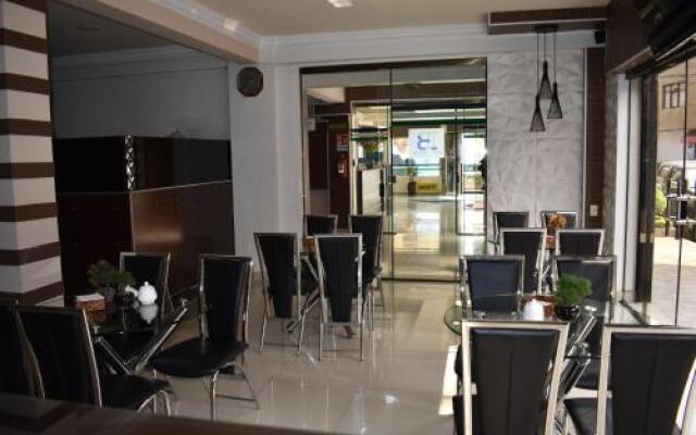 Hotel Briston