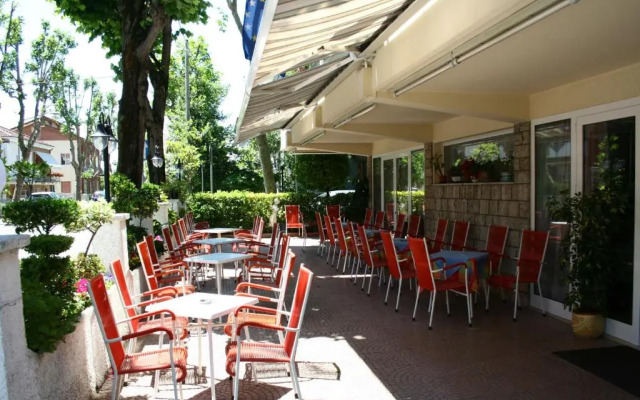 Hotel Urania