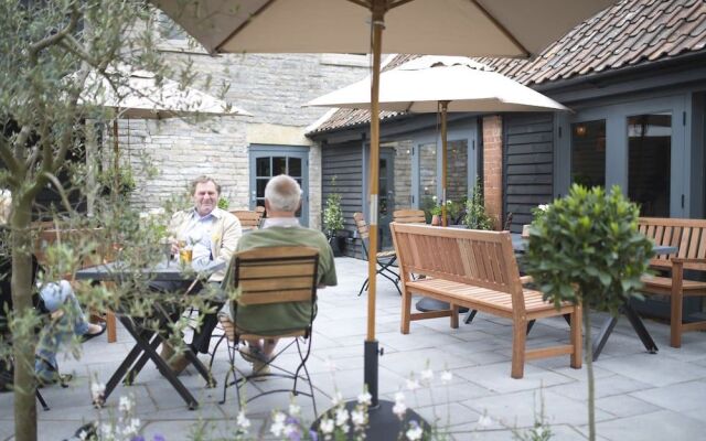 The White Hart Somerton