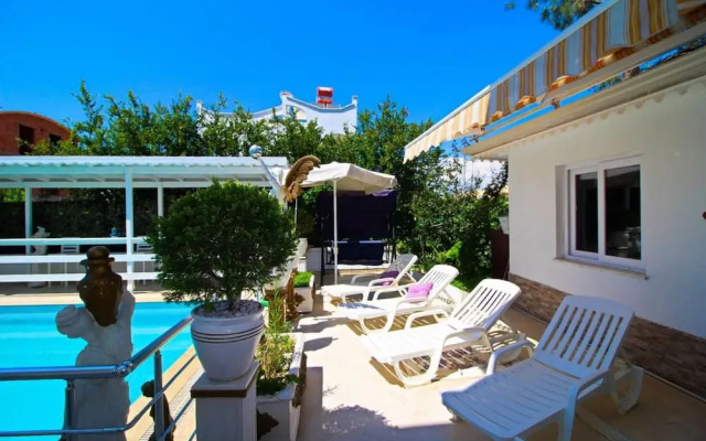 Gorgeous Villa With Private Pool in Antalya