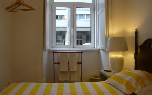 Alves Torgo 14 Lisbon Guest House