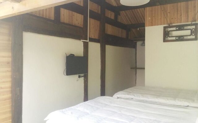 Qingzhu Caotang Boutique Hotel