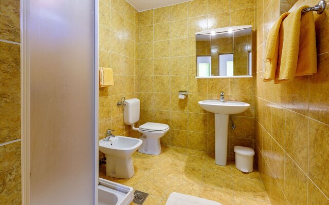 Apartment Loncaric Zuti