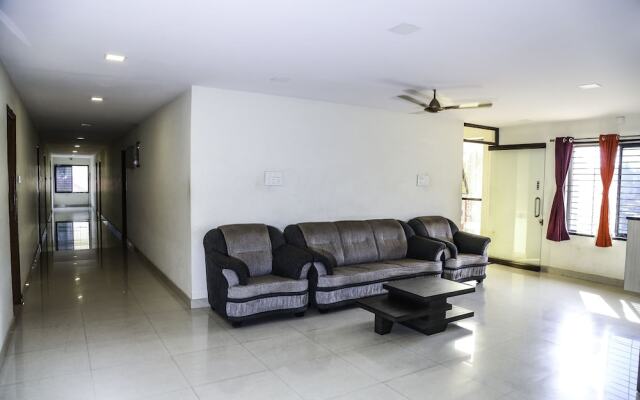 OYO 24265 Hotel Nagu Palace