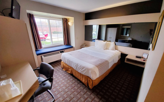 Americas Best Value Inn & Suites Racine