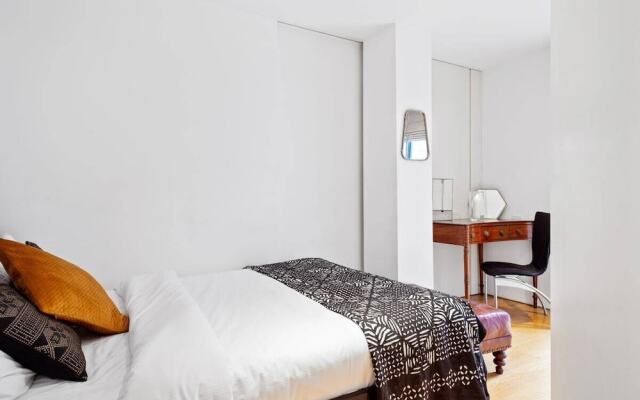 Beautiful 2bdr/2bath Apt in Mayfair, 3mins to Tube