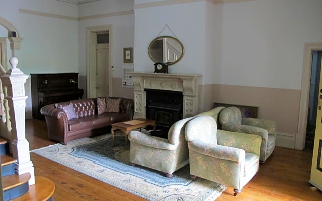 Holmhurst Guest House