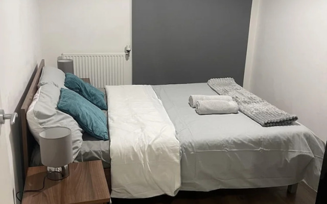 Inviting 2-bed Apartment in London