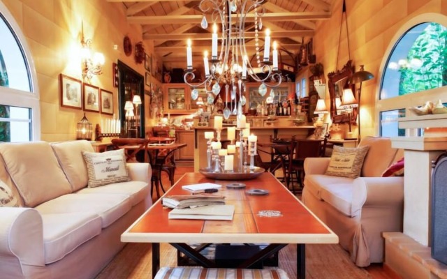 Anerada Inn Boutique Hotel