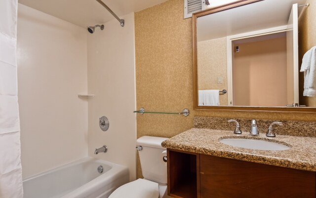 Airport Honolulu Hotel, Trademark Collection by Wyndham