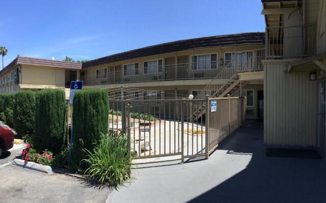 Discovery Inn