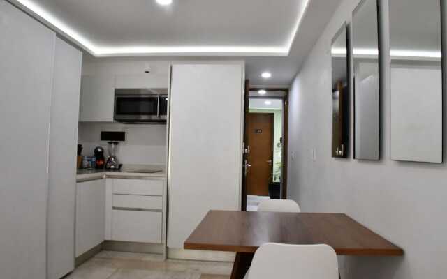 Luxury Apartment on 5th Av -One Paralia