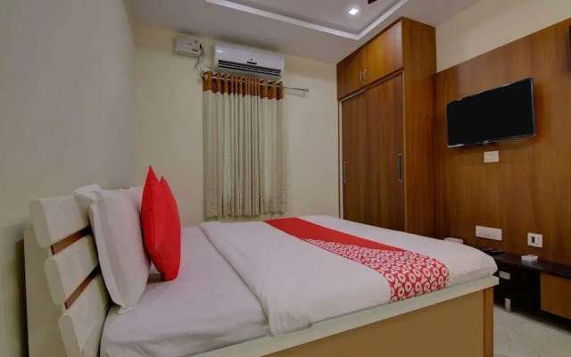 Pramukh Palace by OYO Rooms