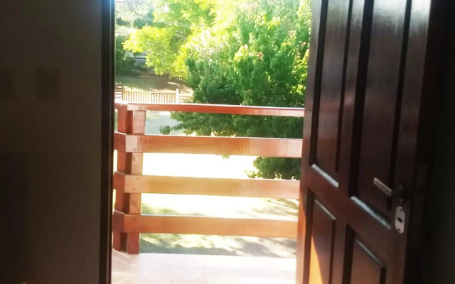 Garden House, Gesell