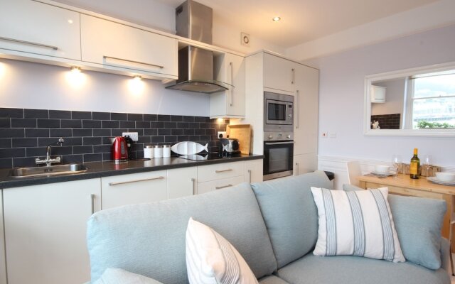 32 Newcomen Road (Flat 1)