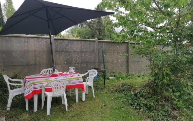 Charmante Maisonnette indépendante avec parking 5 mn Rouen