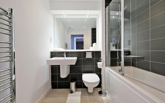 Stylish Home Near Aberdeen Station