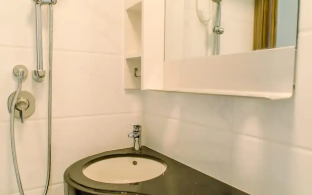 Modern and Cozy Studio at Sky House BSD Apartment