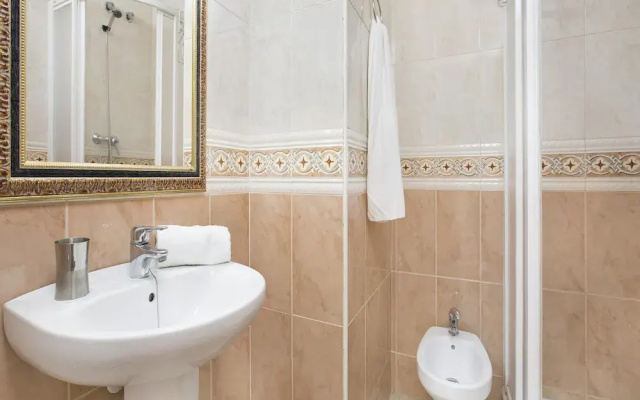 Cozy Apartment, 350m From Beach