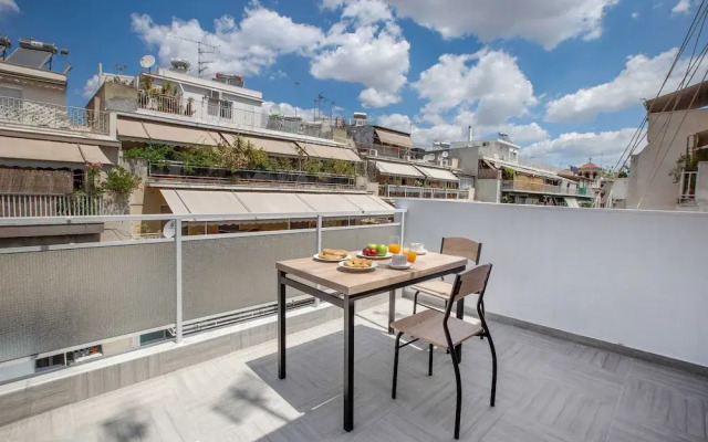 Studio penthouse near Acropolis by GHH