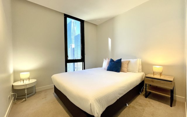 Empire Apartment Tower – Guest Rooms – Melbourne