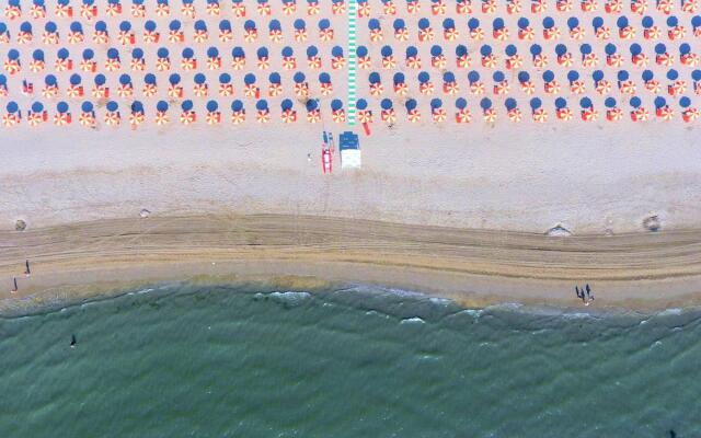 Charming holiday home in Lido di Pomposa with shared pool