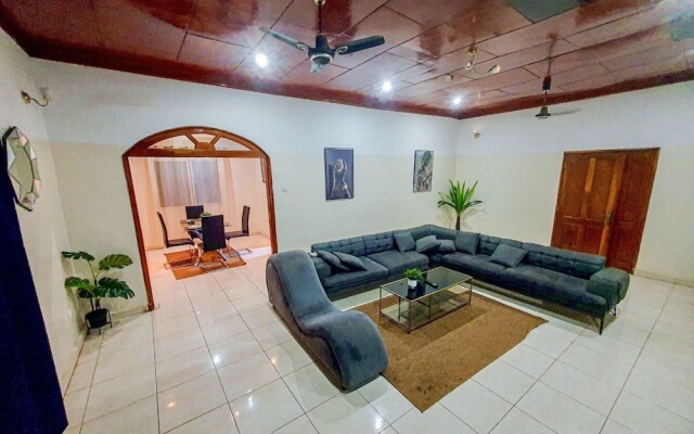 The Retreat Emerald Apartments Close to the Beach