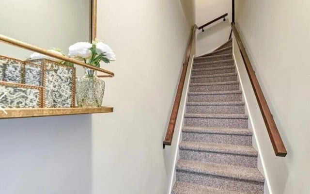 Champlain Condo 202