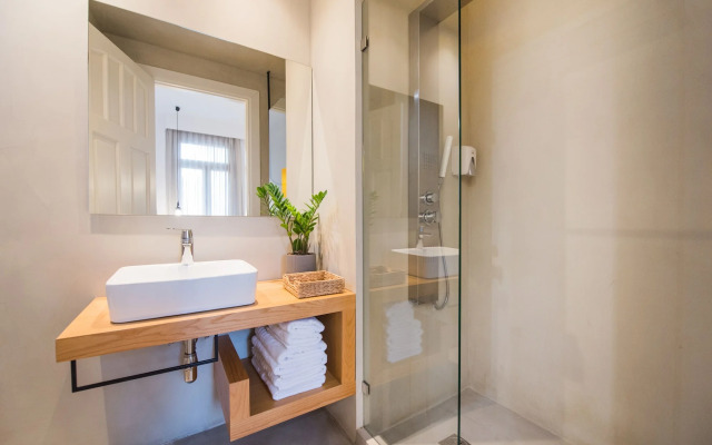 MONK Monastiraki Suites