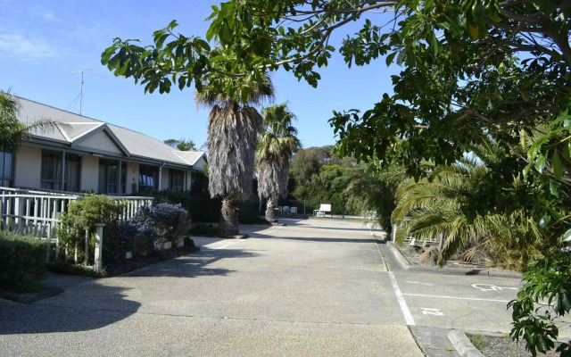 Lightkeepers Inn Motel