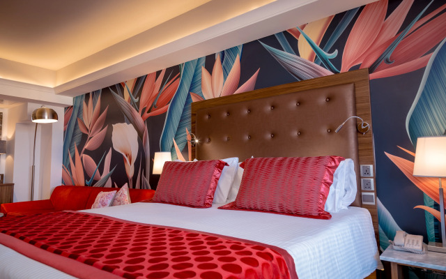 AX The Victoria Hotel
