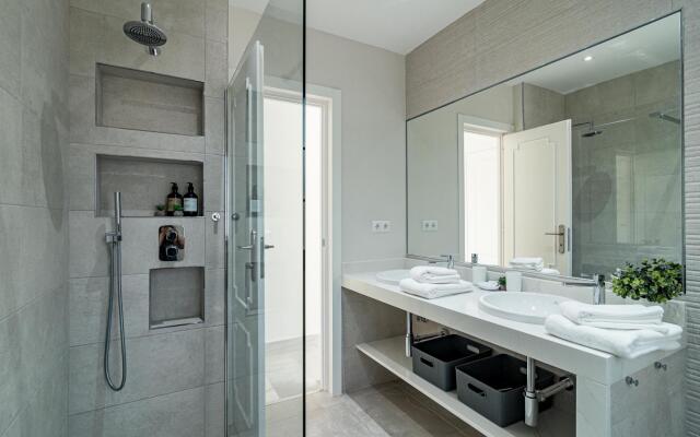 AB4 - vacation home, Marbella by Roomservices