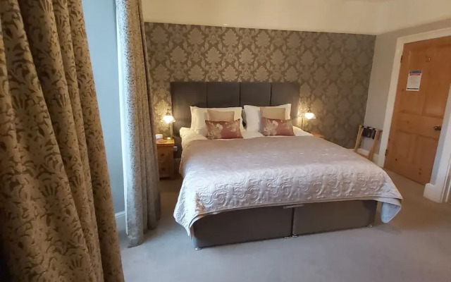 Llys Aeron Guest House