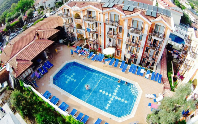 Magic Tulip Beach Hotel