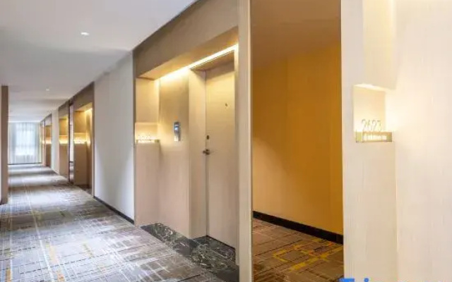 Micheng Lively Hotel (Guanshanhu Shijicheng)