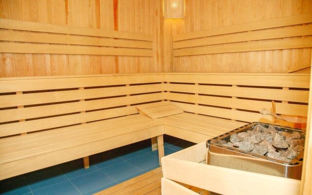 Hotel "Luch"