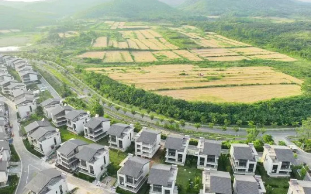 Wuju Wushu Homestay (Jintan Oriental Salt Lake City Branch)