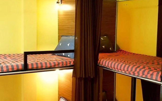 Codo Bee Capsule Garden - Hostel