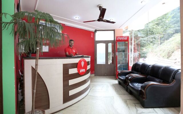 OYO 10399 Hotel Rosewood INN