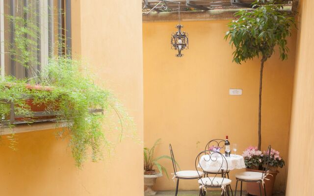 Rental In Rome Portico Ottavia Garden