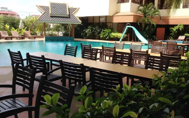 Phuphaya Resort Pattaya