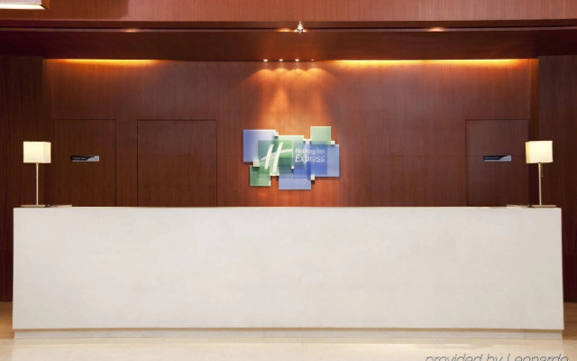 Holiday Inn Express Shenzhen Luohu