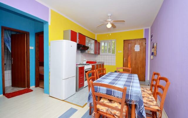 House Sinisa