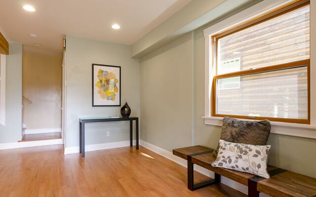 Sleeps 16 Luxurious 6BR Seattle Home