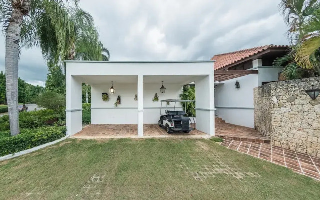 Wonderful 5BR Villa w Jacuzzi at Ingenio