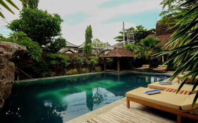 Gili Sands Hotel & Bar