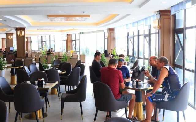 Heaven Gate Hotel O Quy Ho