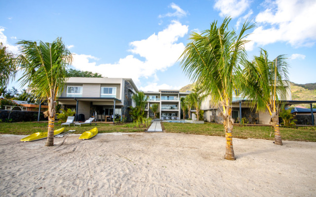 L'Escale Beachfront Luxury Suite By Dream Escapes